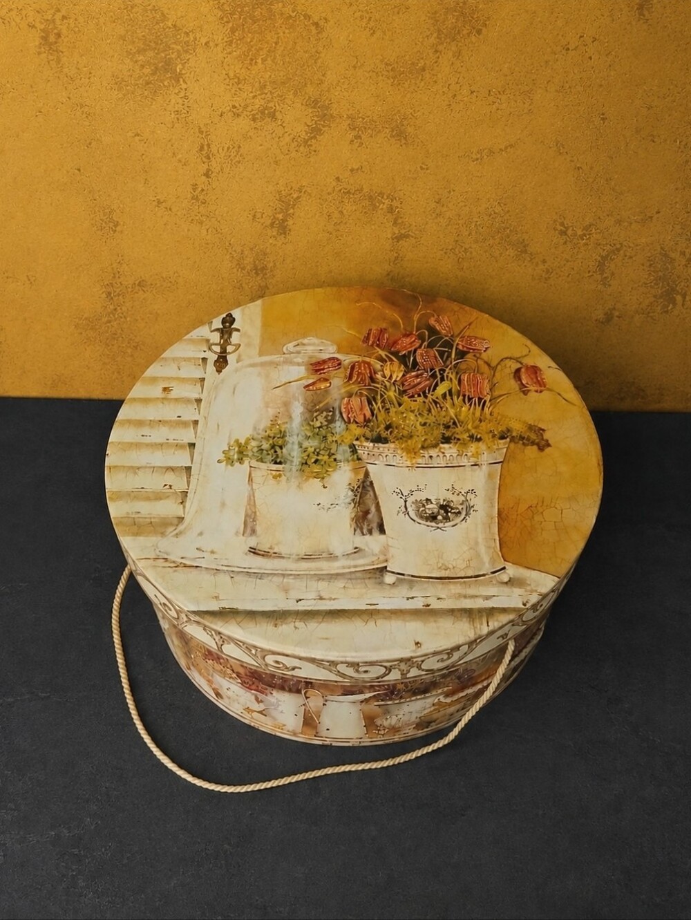 Kathryn White 2002 Round Floral Decorative Hat Box - Cream and Tan 14" X 6"